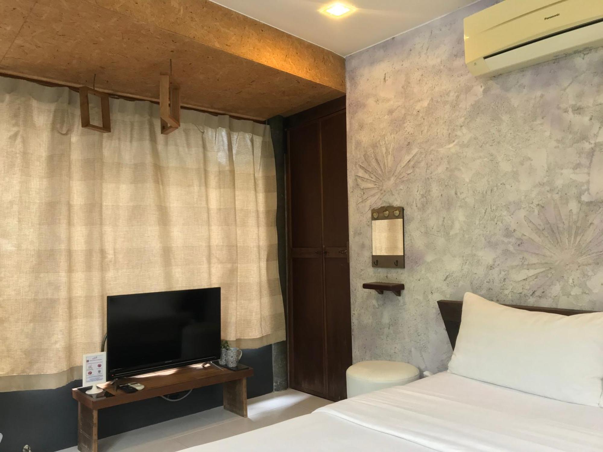 Cafe'@luv22 Hotel Phuket