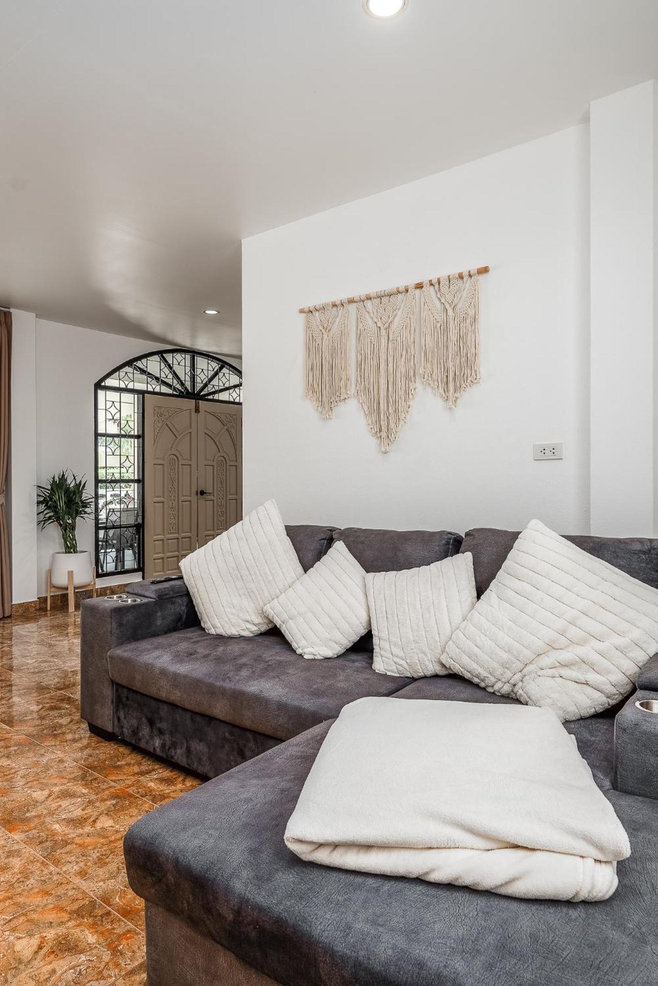 Nai Harn 2 Bdr Villa