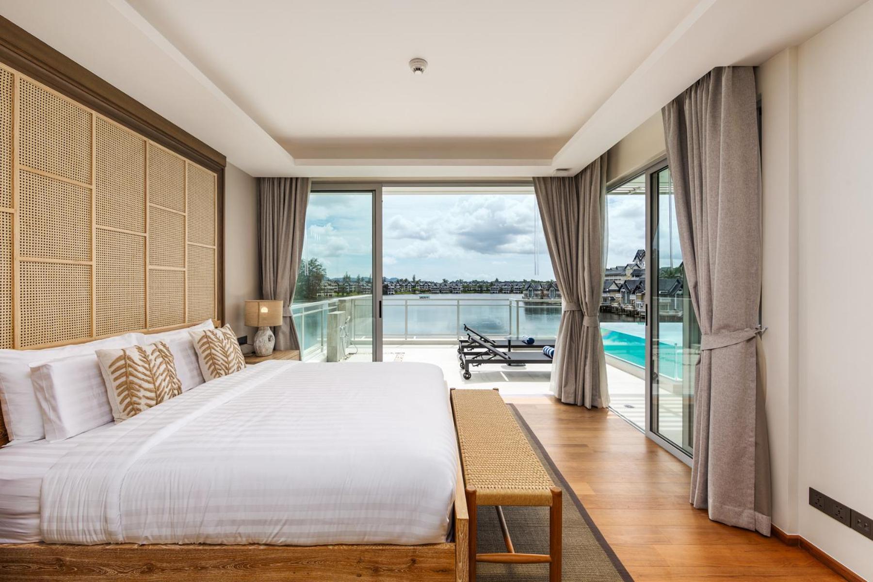 Beachfront Residences - Stunning Sea And View *