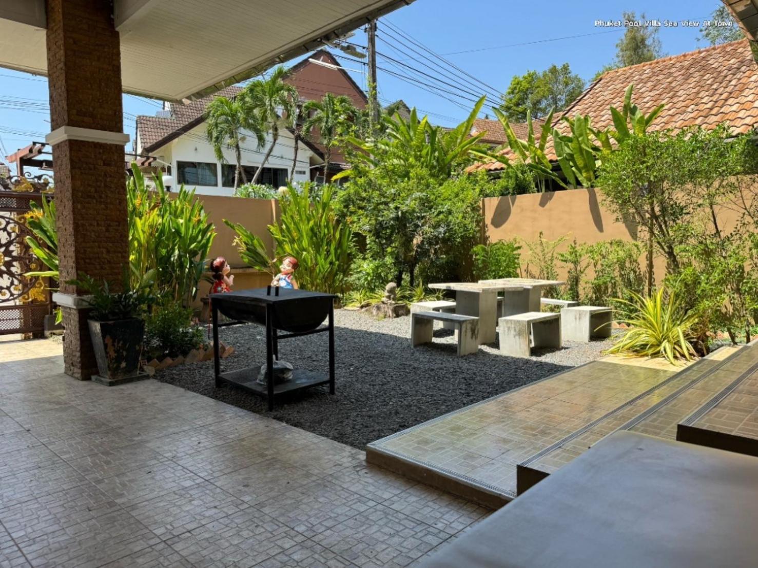 Homestay Cheeva Pool *