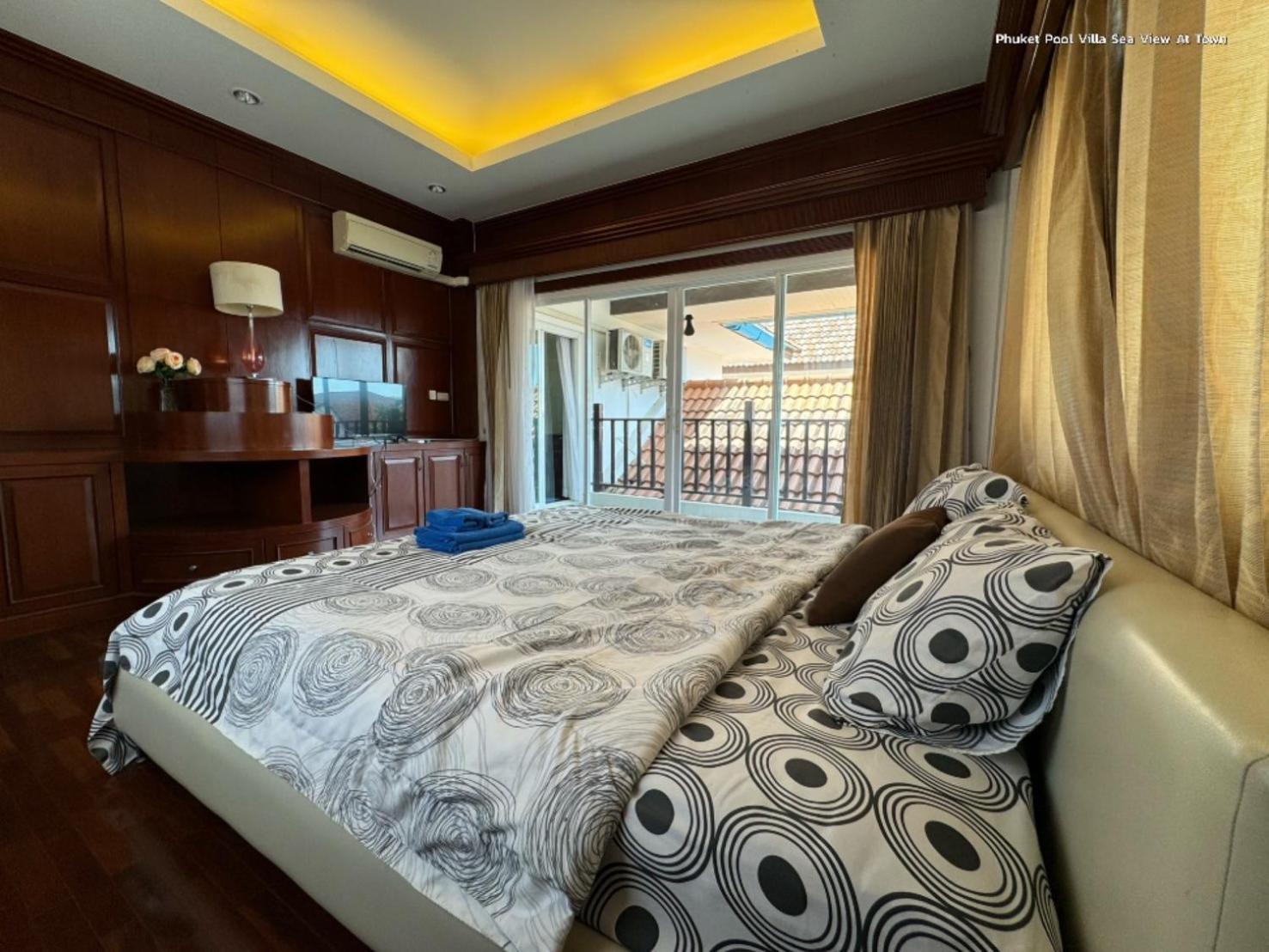 Homestay Cheeva Pool