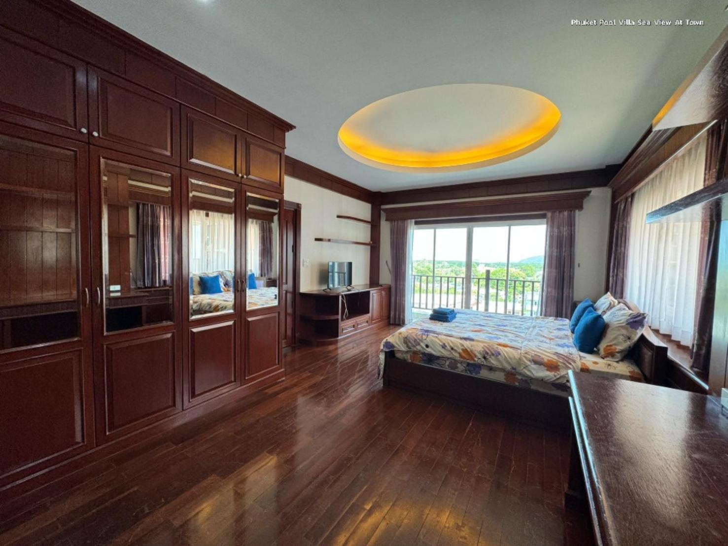 Villa Pool Sea View At Town *