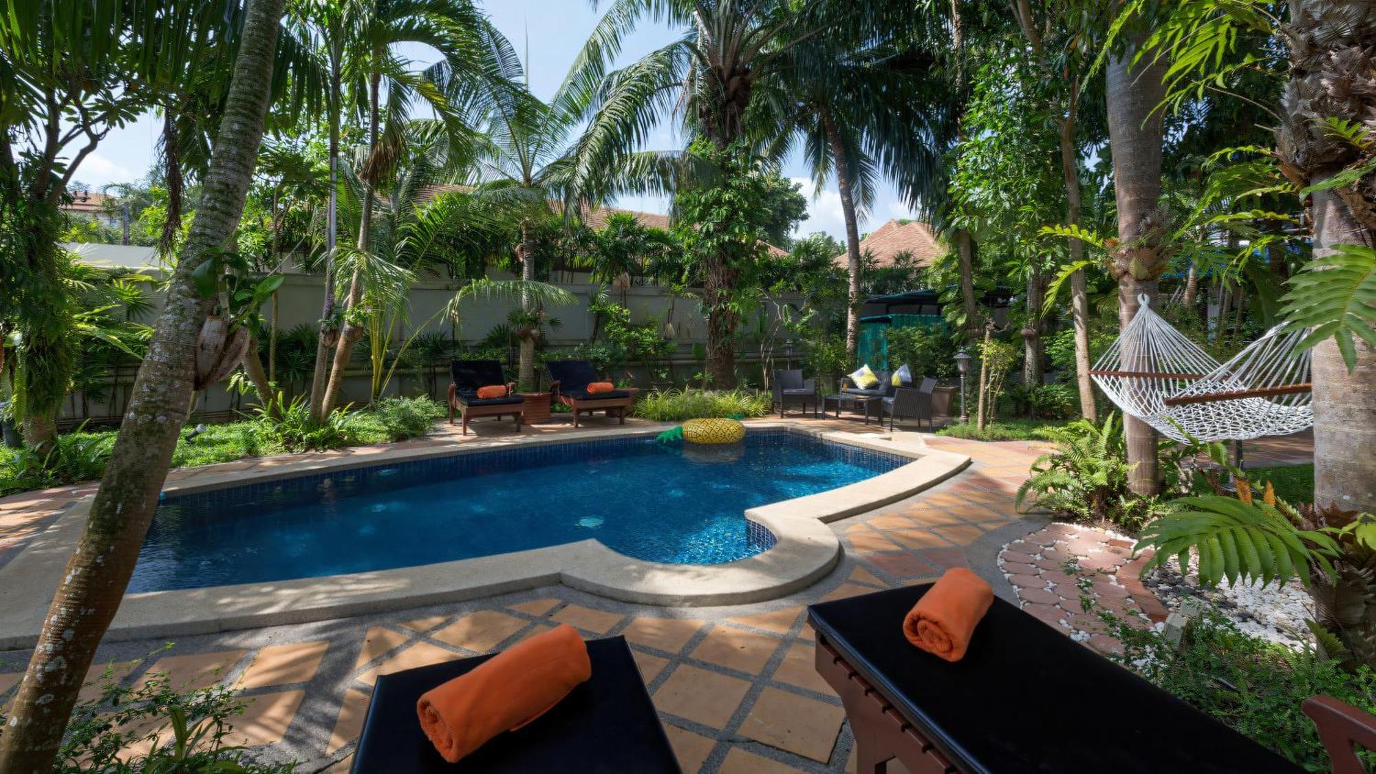 Hotel Talay Naiharn Rawai