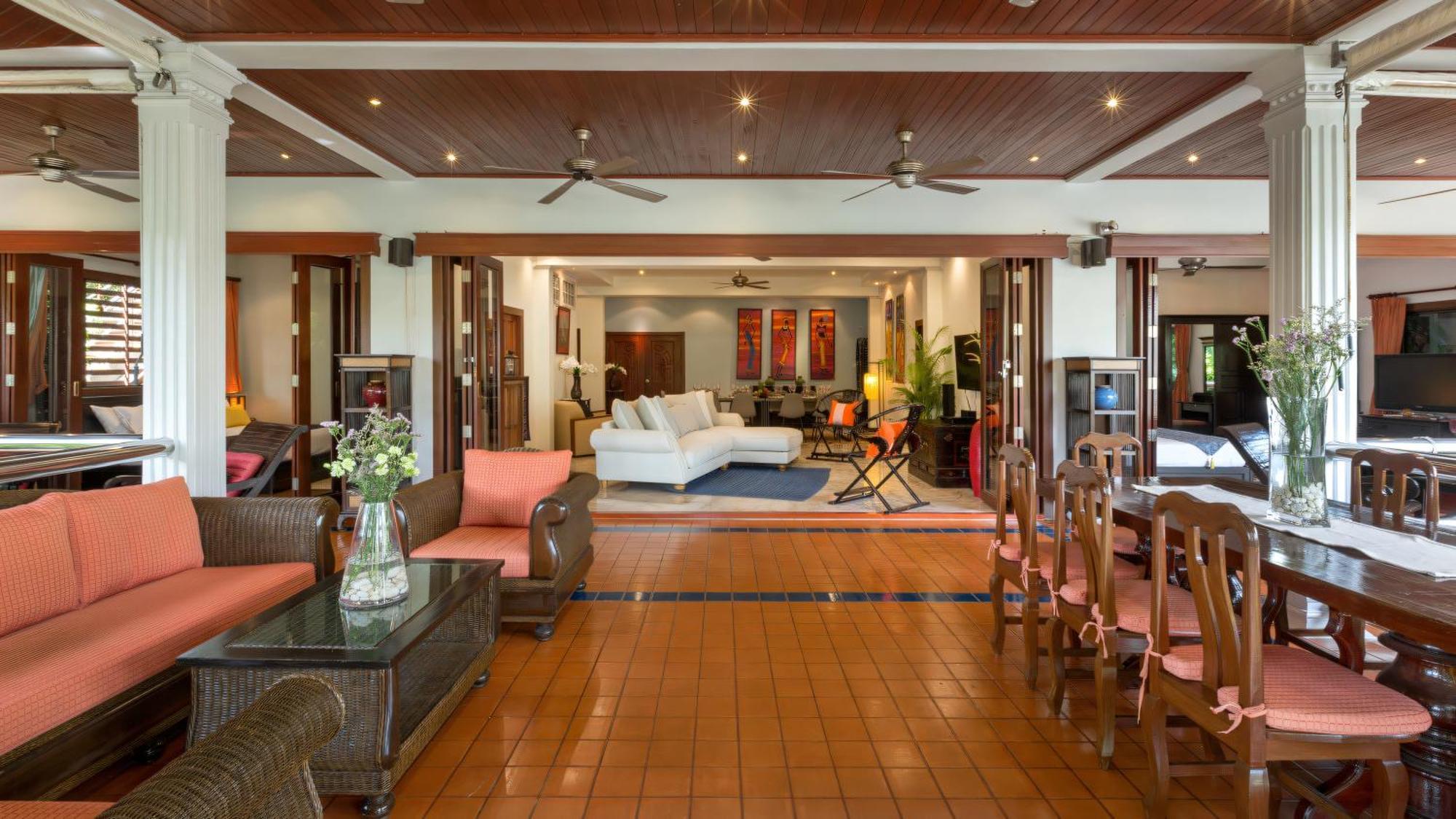 Talay Naiharn Hotel 4*
