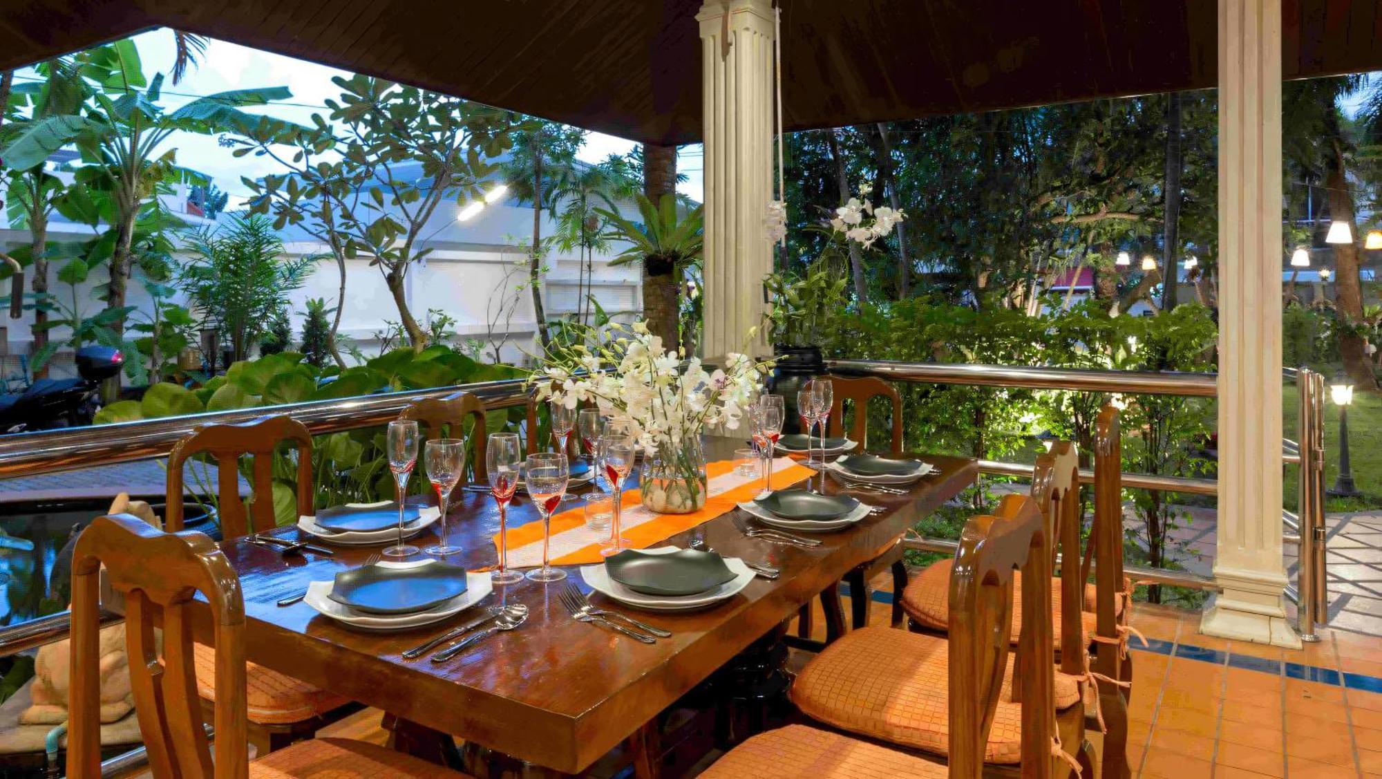 Hotel Talay Naiharn