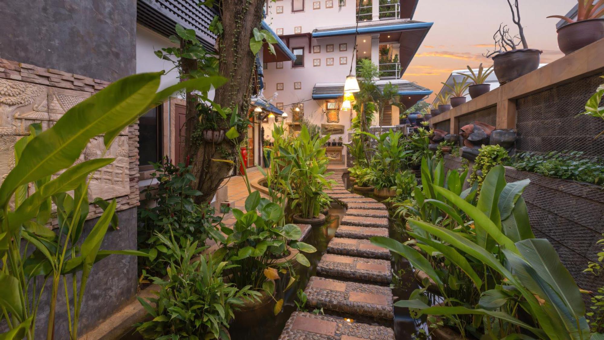 Talay Naiharn Hotel Rawai