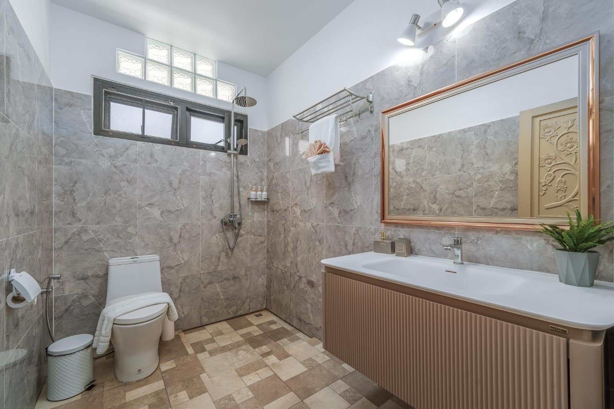 Nai Harn 2 Bdr Villa *