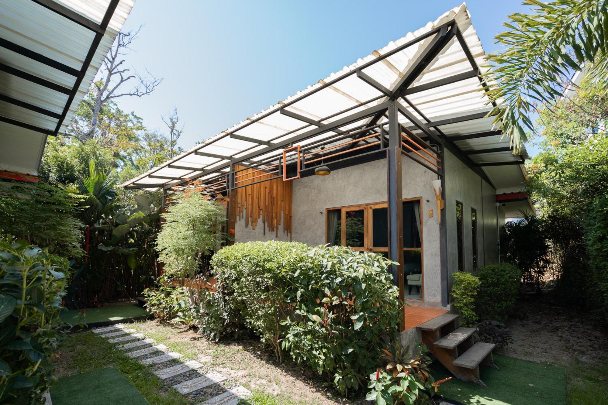The Loft 4*