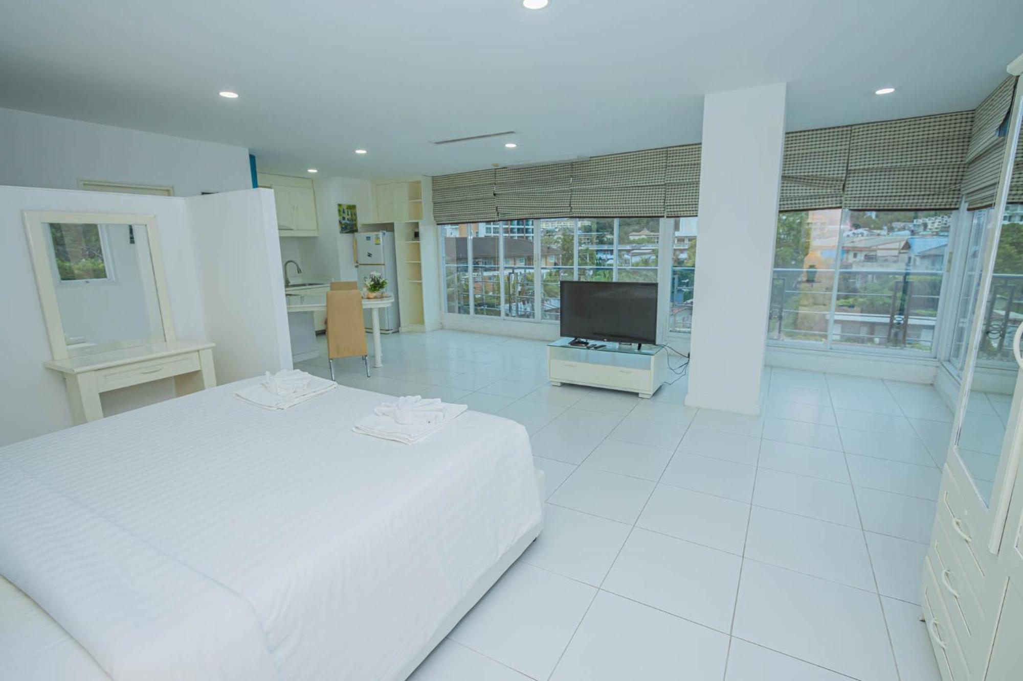 Hotel Utopia Kata By Roomquest Phuket