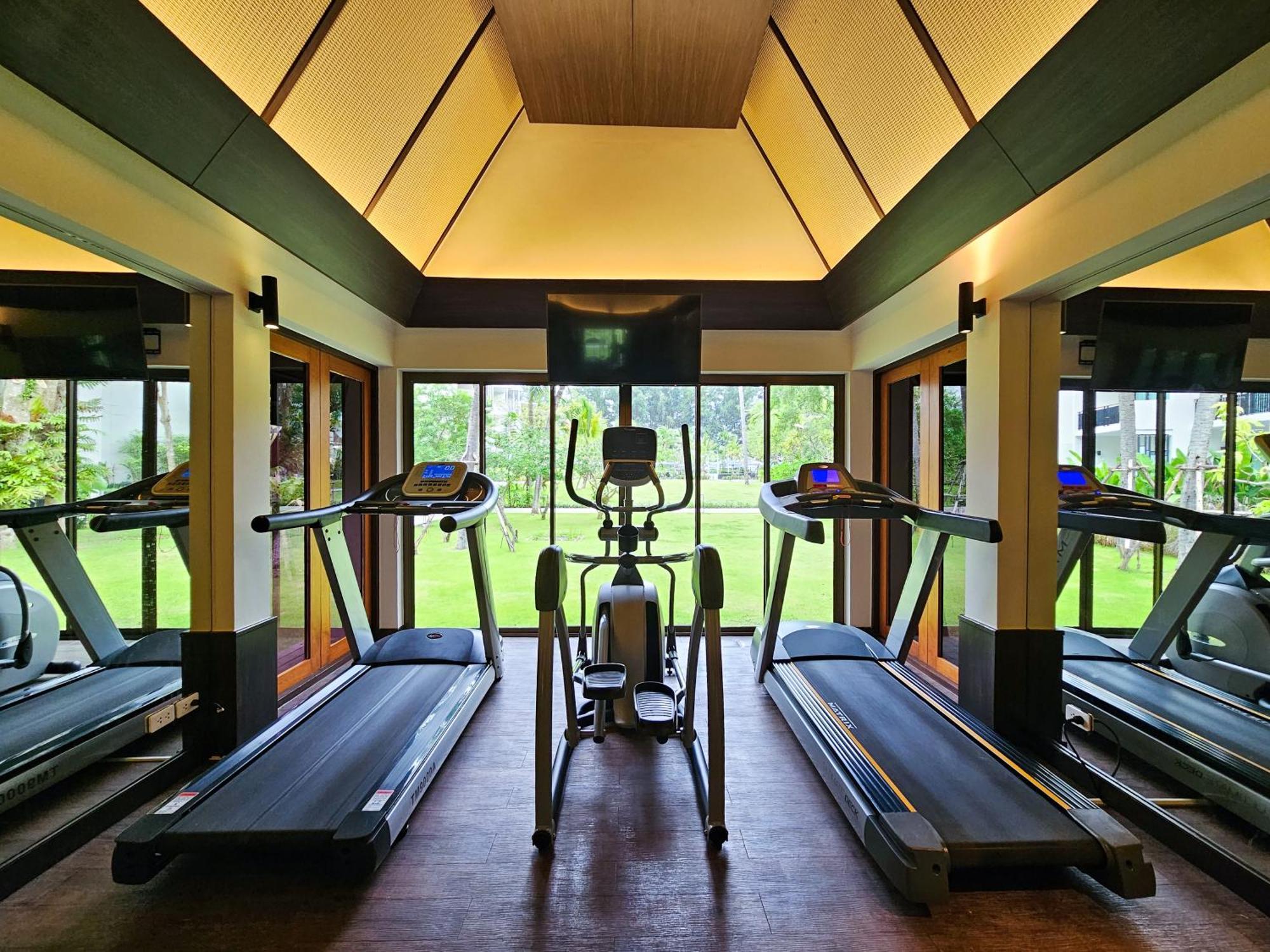 Le Meridien Phuket Hotel 5*