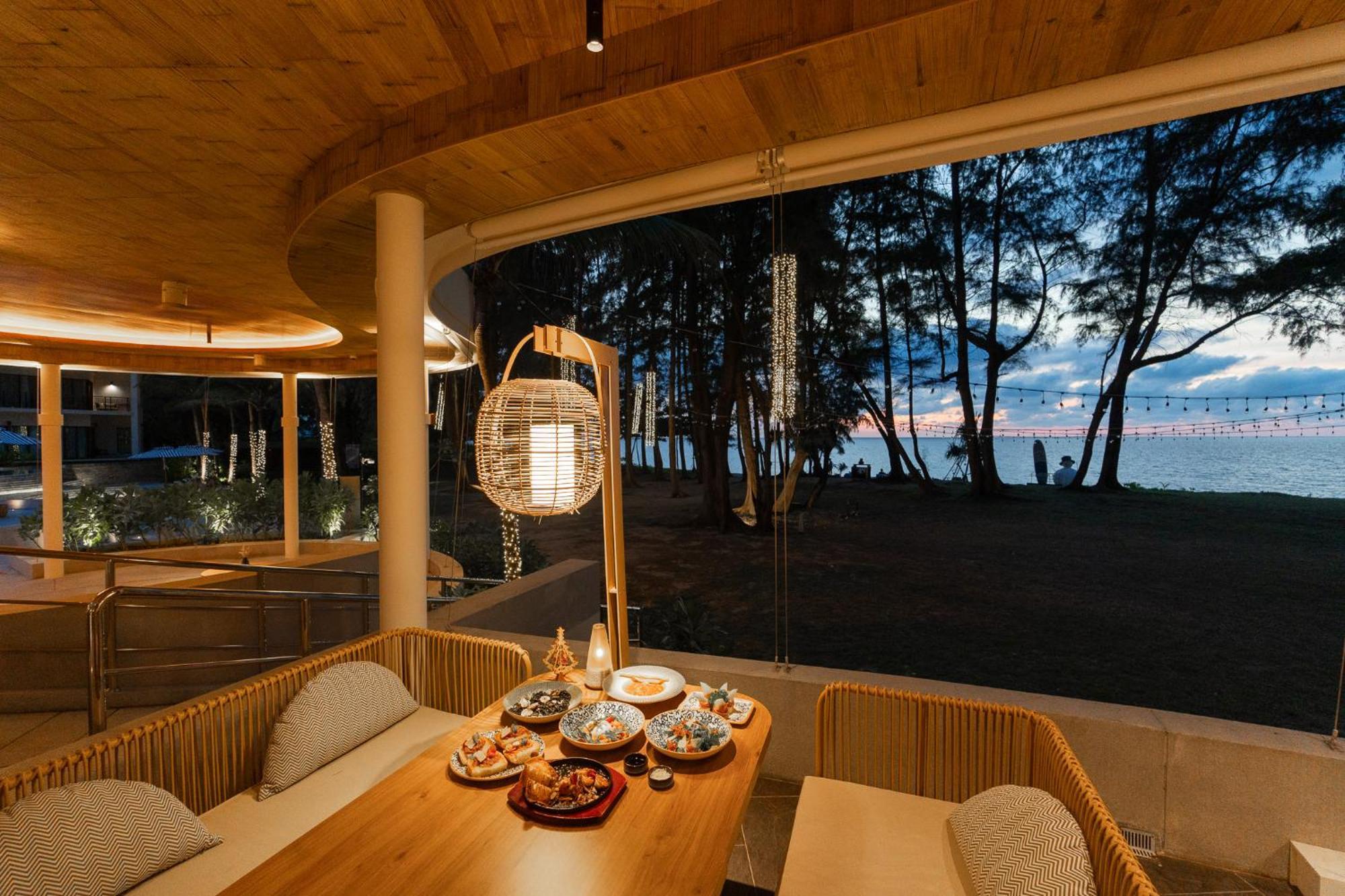 Le Meridien Phuket Hotel