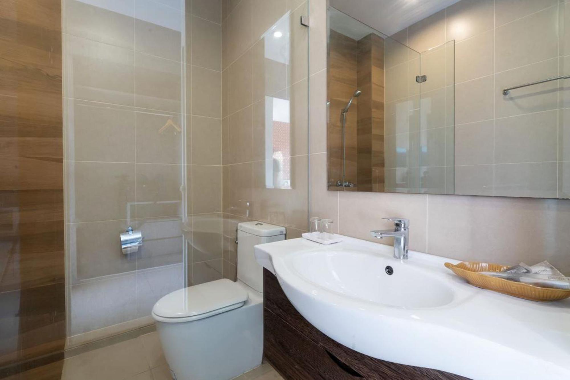 The Thames Pool Access & - Sha Extra Chalong