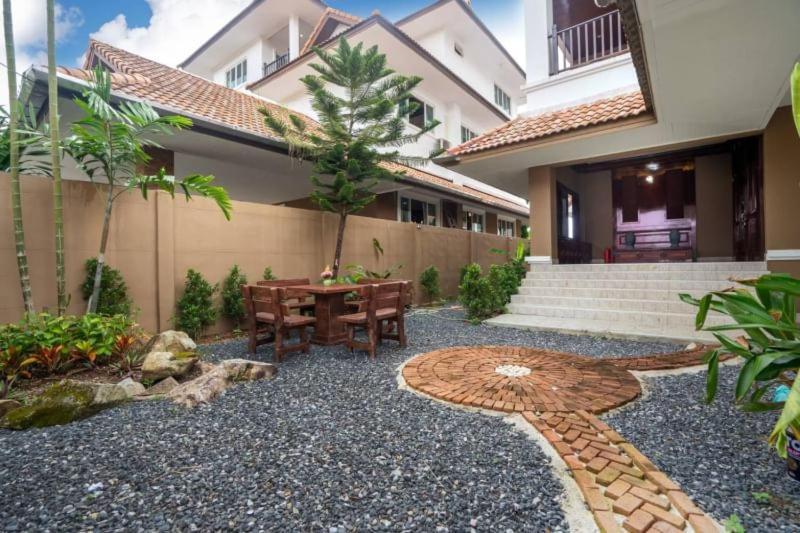 Villa Pool Sea View At Town *