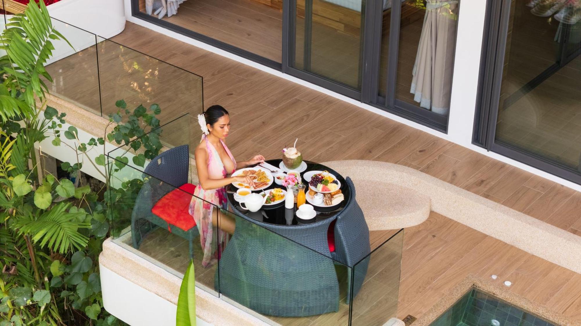 Three monkeys villas Hotel