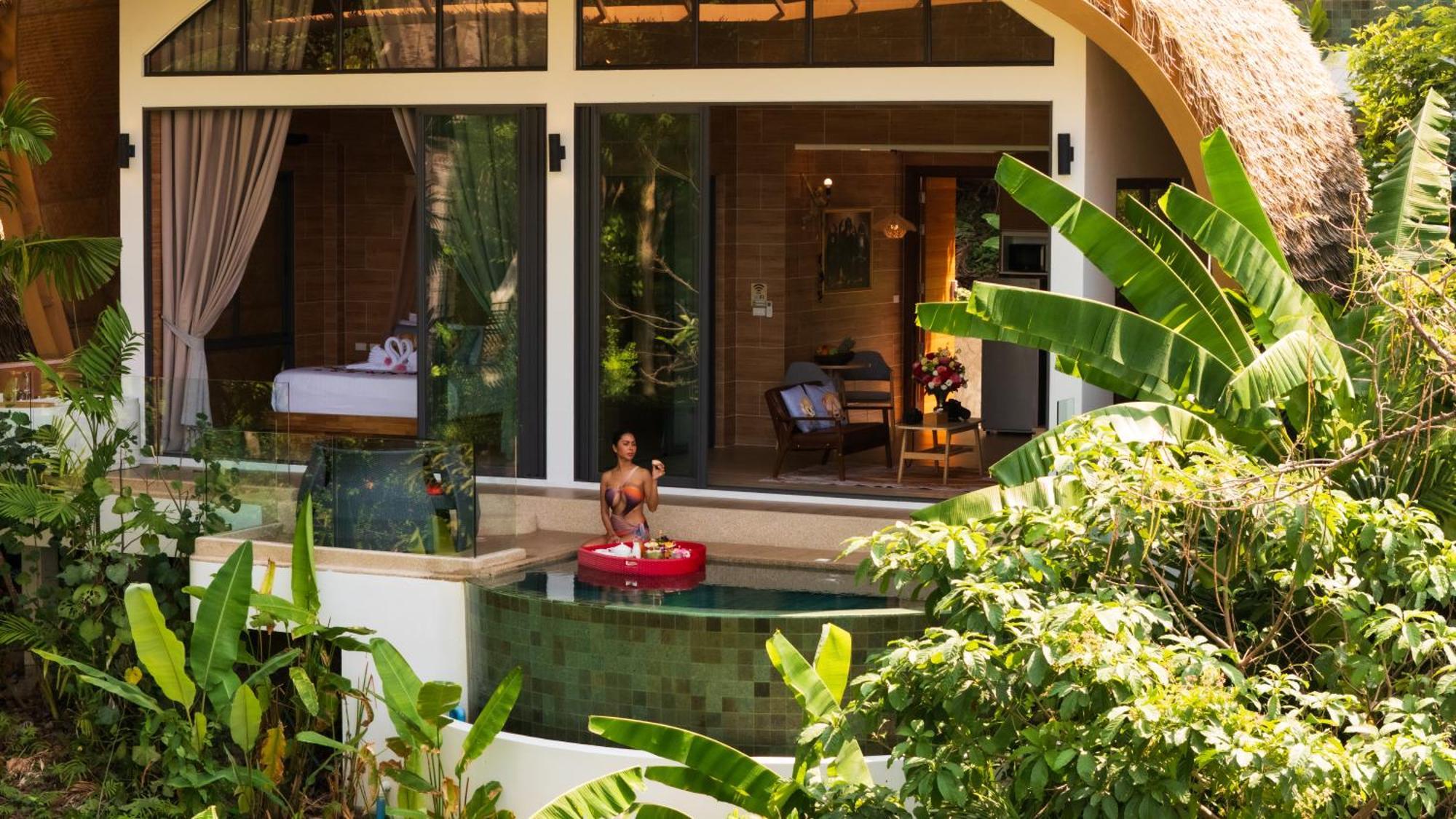 Three monkeys villas Patong