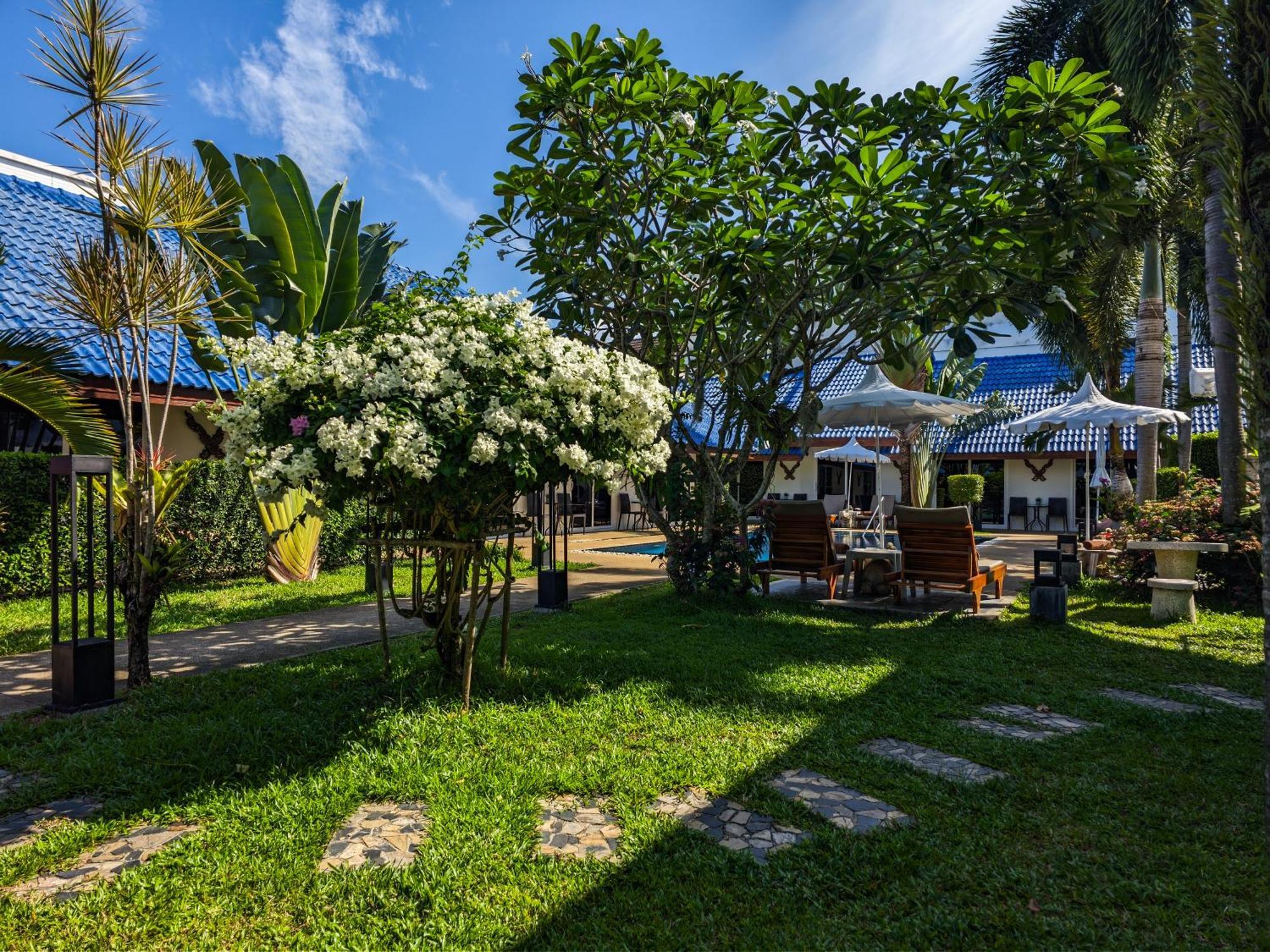 Phuket Airport - Sha Extra Nai Yang