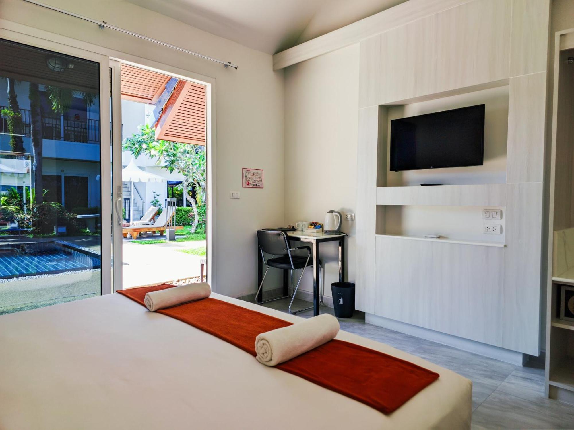 Resort Phuket Airport - Sha Extra Nai Yang