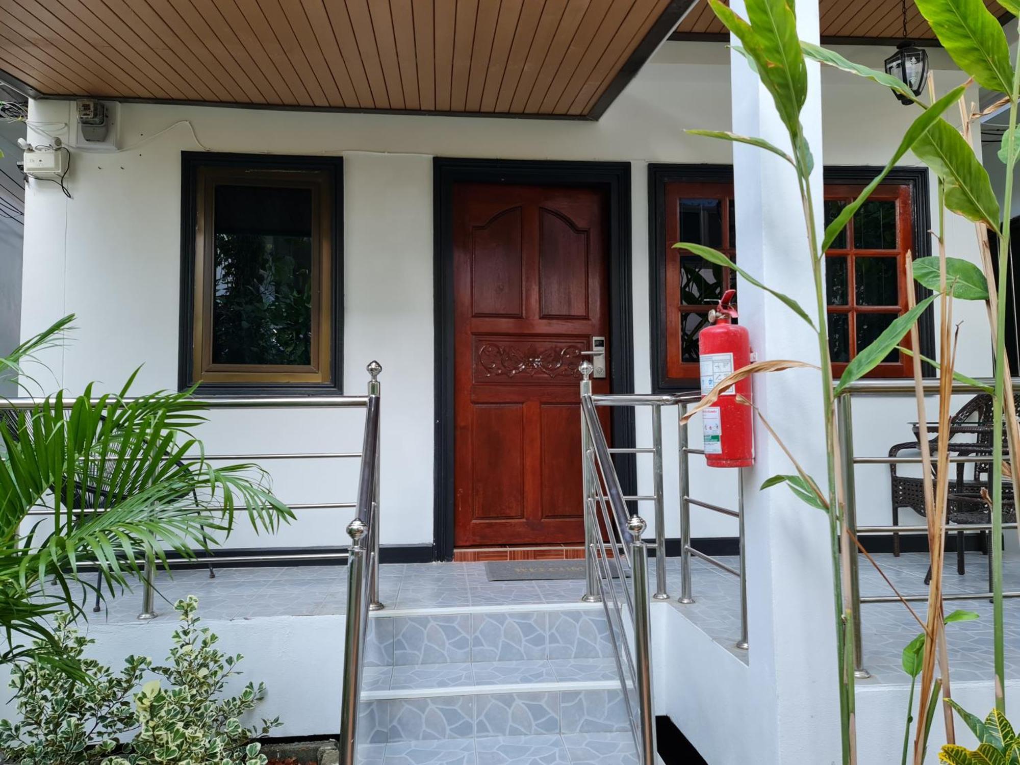 Bed & Breakfast Momento Bangtao *