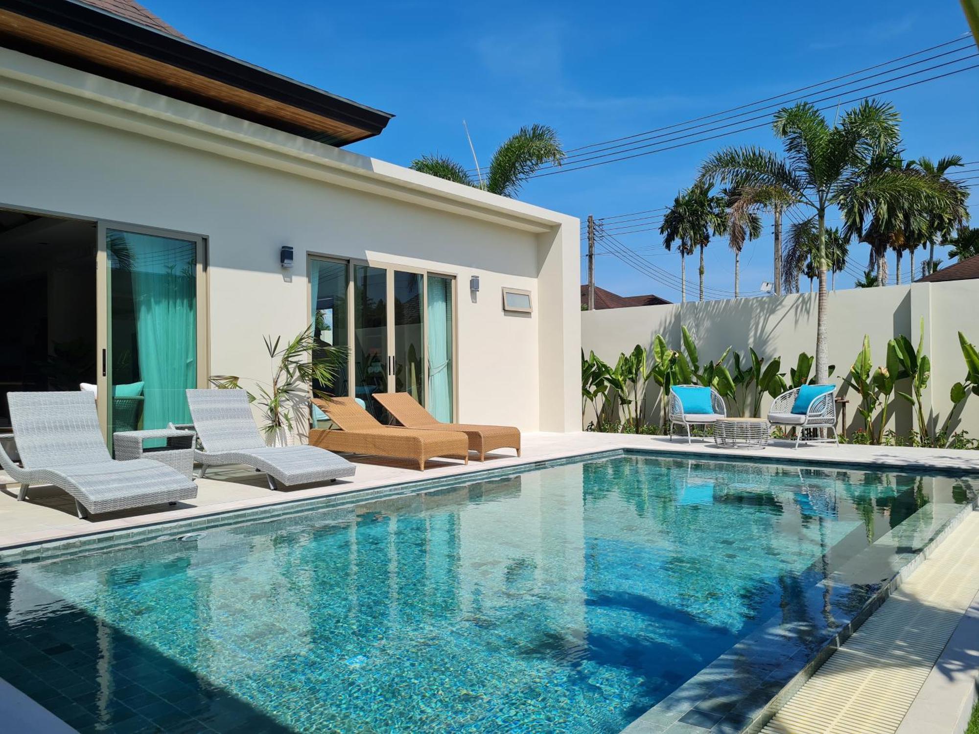 La Phuket Pool *