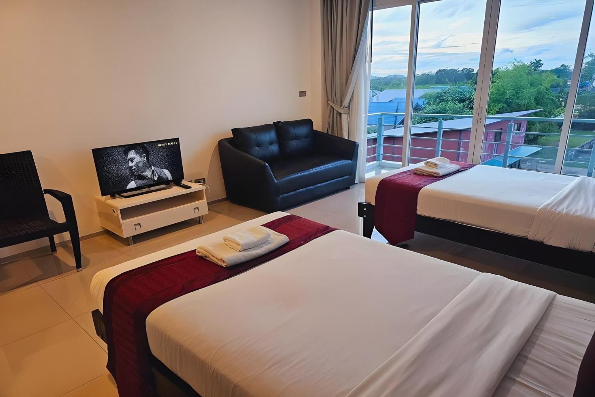 Hotel One World One Naiharn 3*