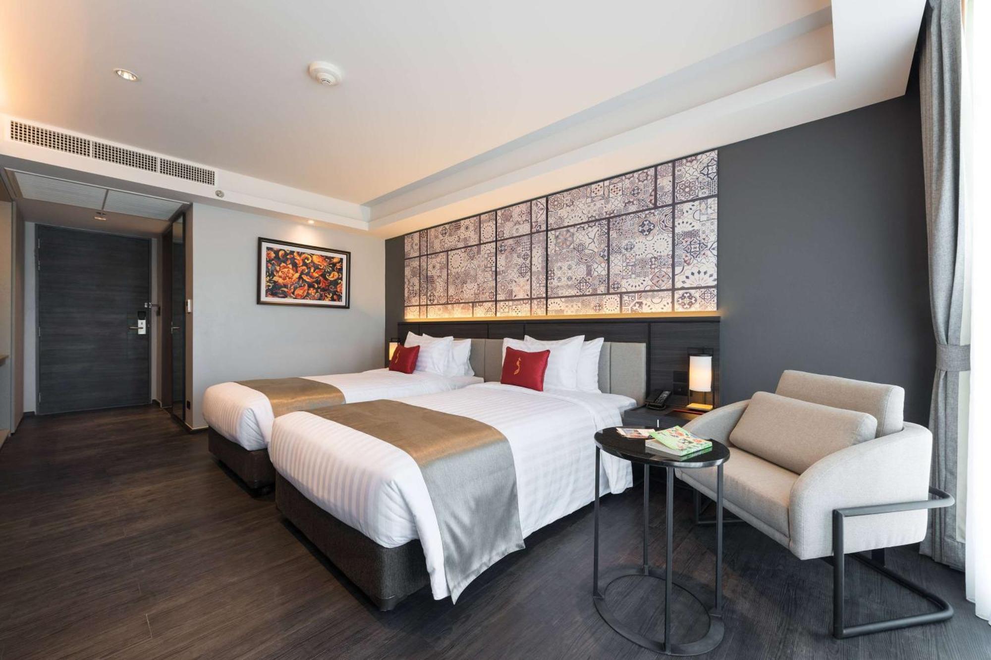 Hotel Ramada Plaza By Wyndham Chao Fah