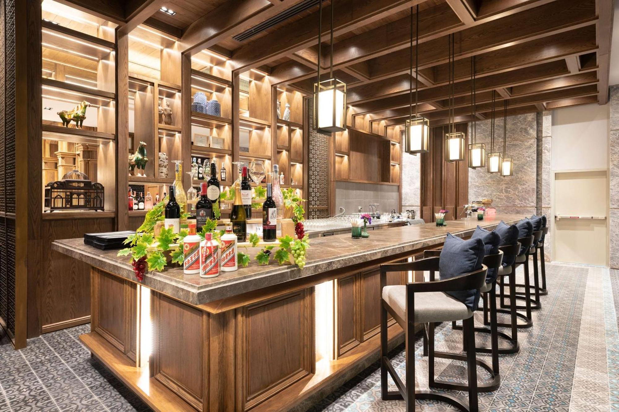 Ramada Plaza By Wyndham Chao Fah Hotel