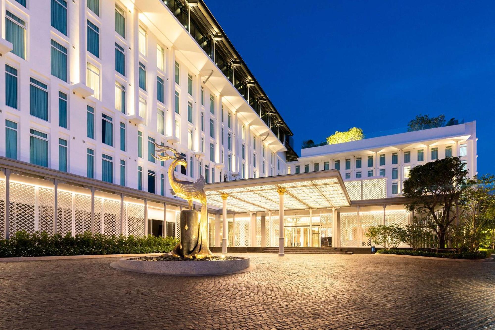 Ramada Plaza By Wyndham Chao Fah 5*