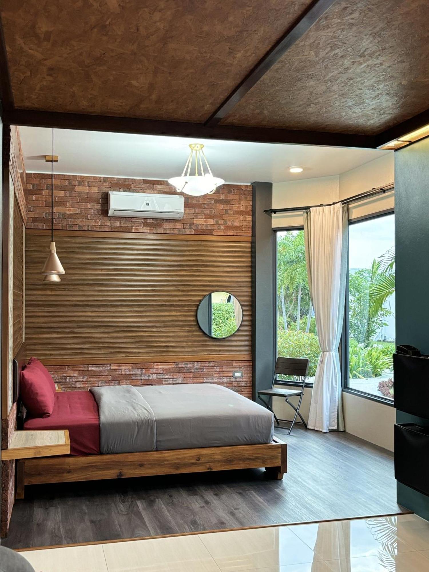 Hotel Cafe'@luv22 Phuket