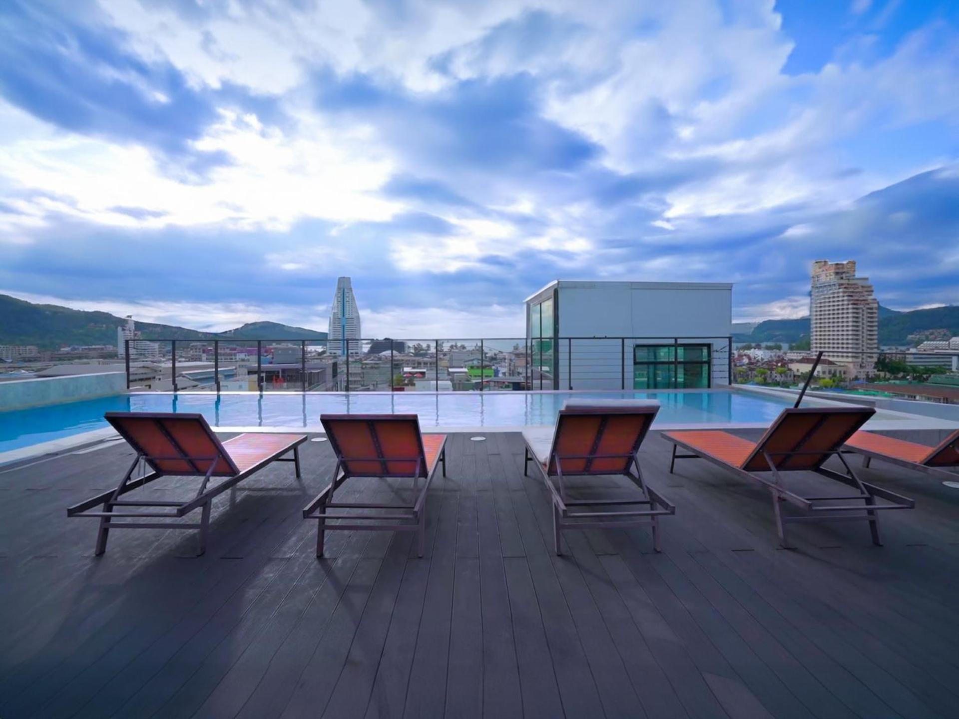 Phoenix Grand Hotel 4*