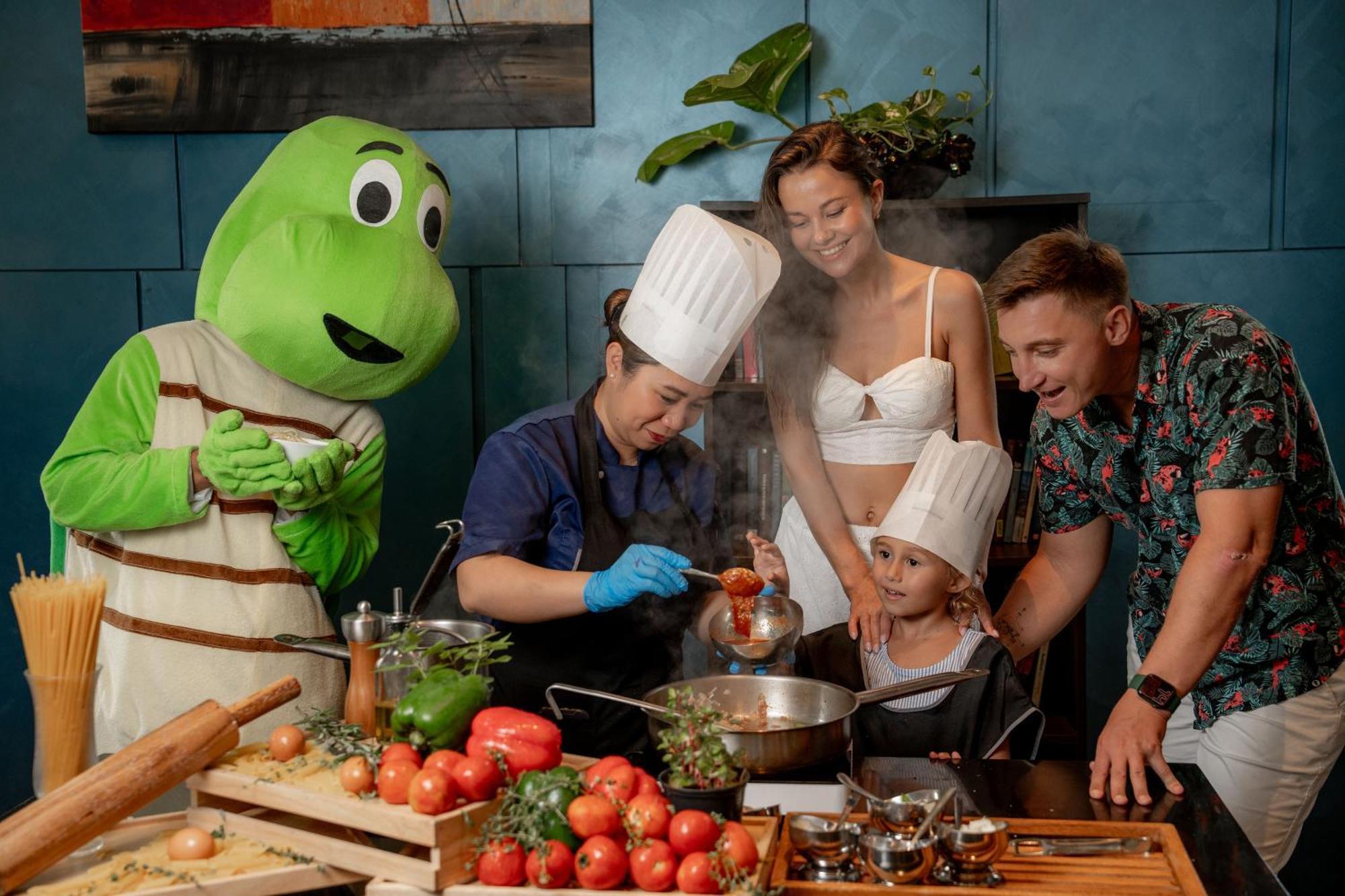 Novotel Phuket Avista And