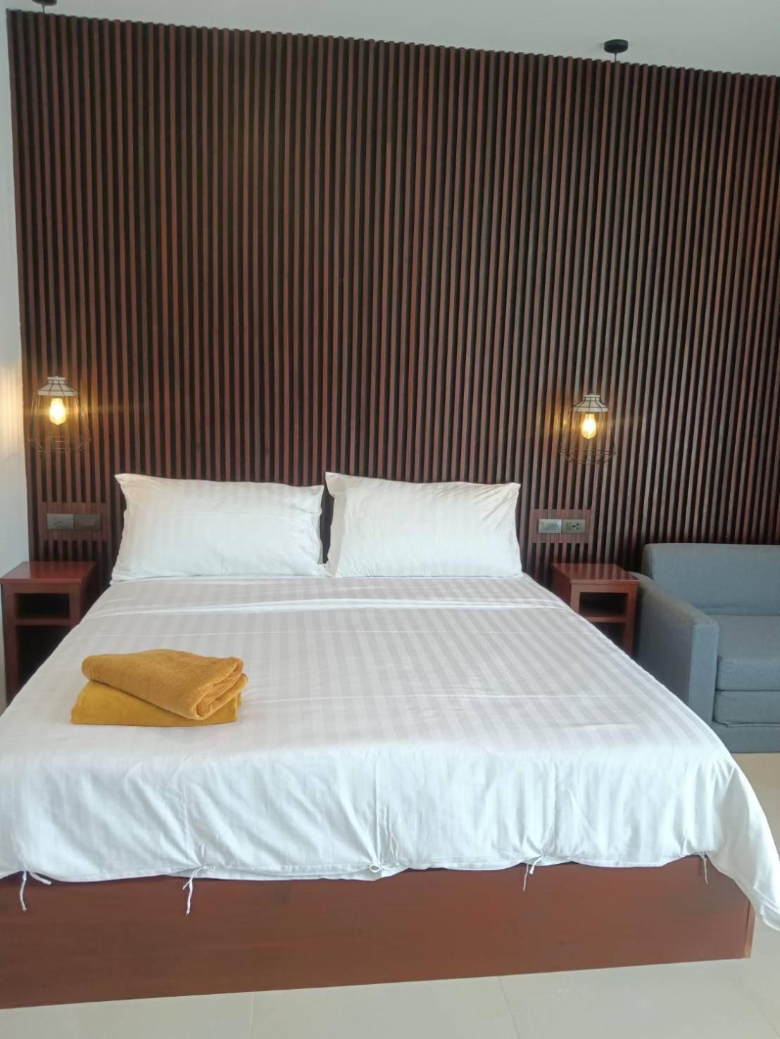 House By Rose Massage * Nai Thon Beach