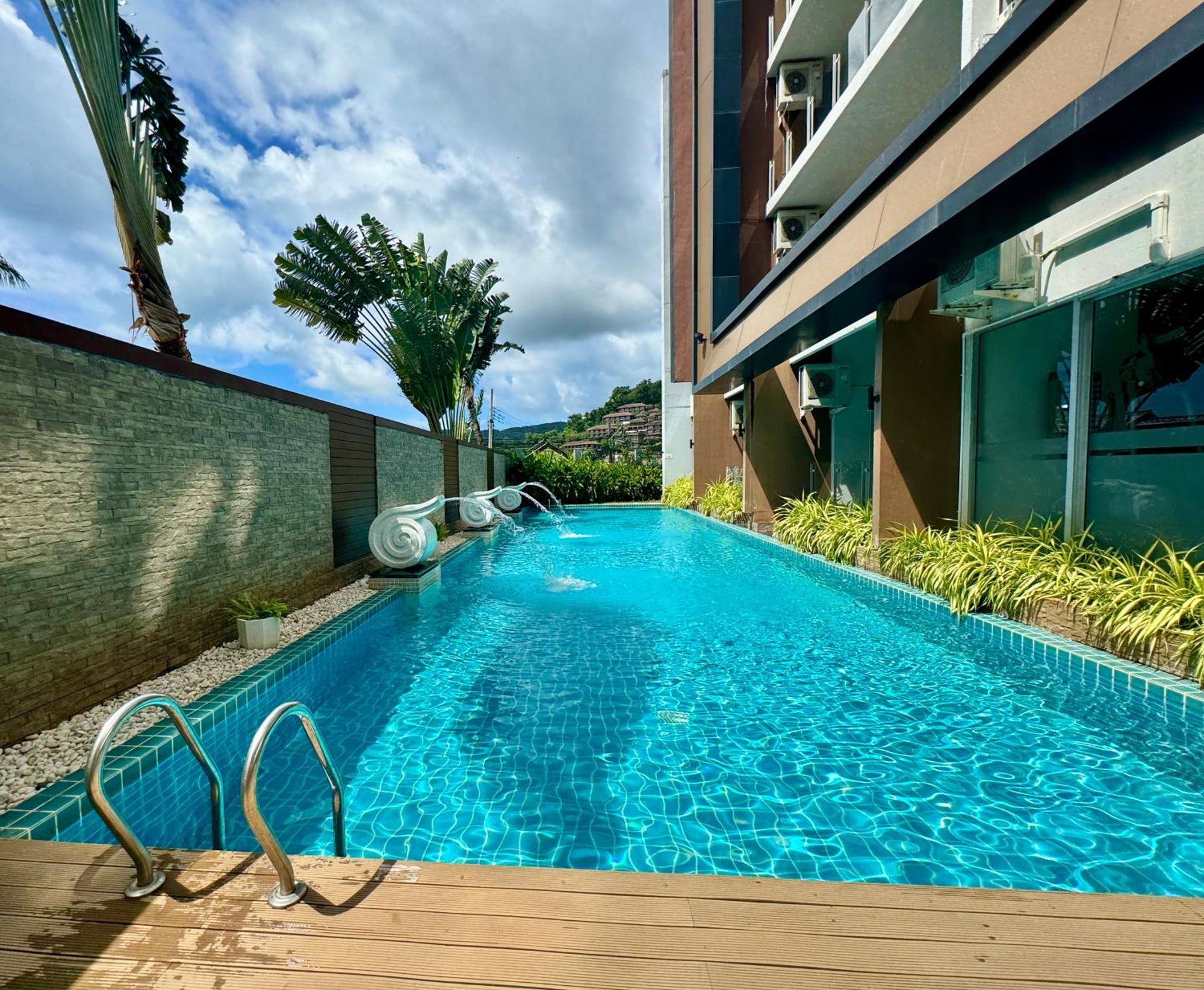 Sea View At Chic Condo, Apartment Karon