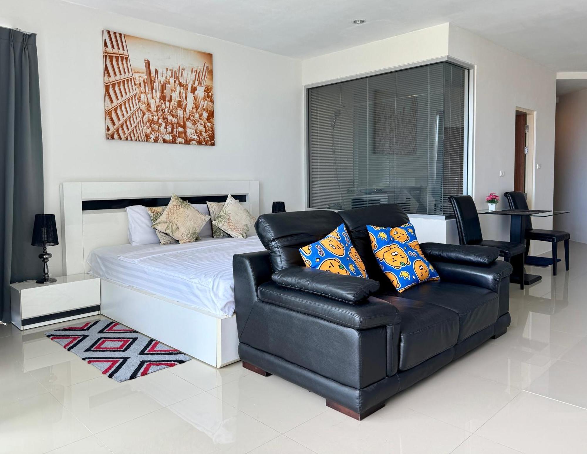 Sea View At Chic Condo, *