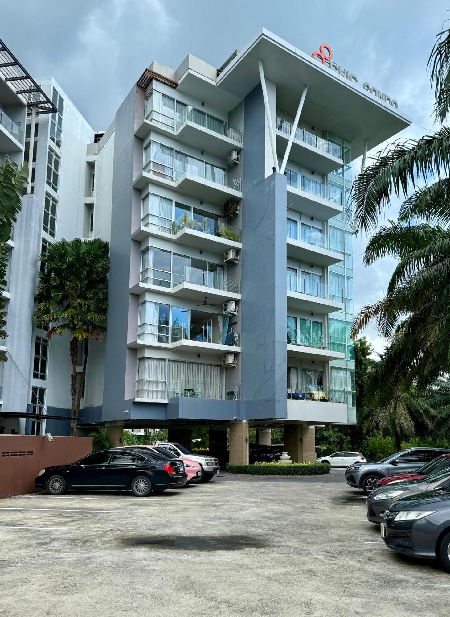 Sea View At Chic Condo,