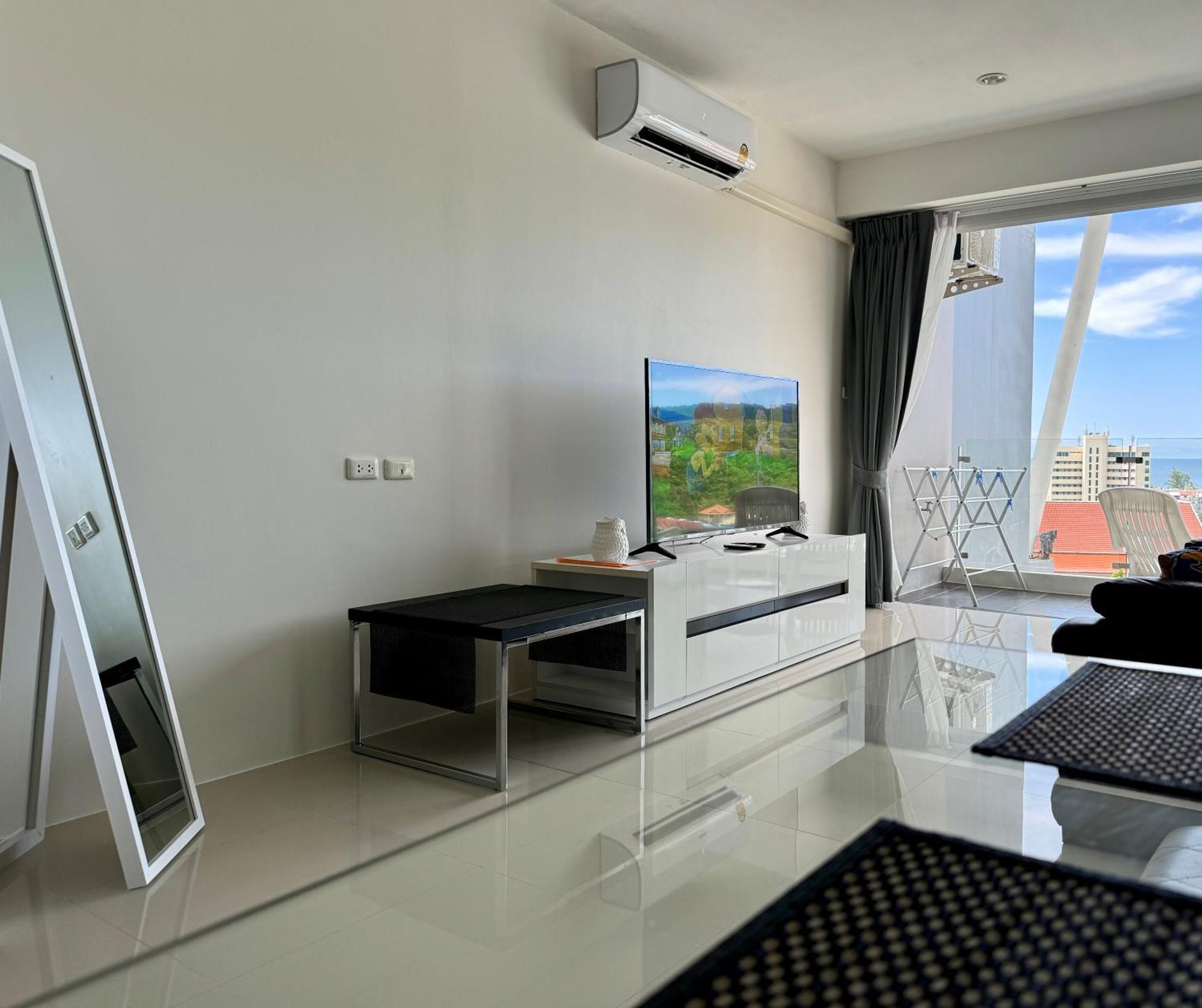 Sea View At Chic Condo, Apartment *