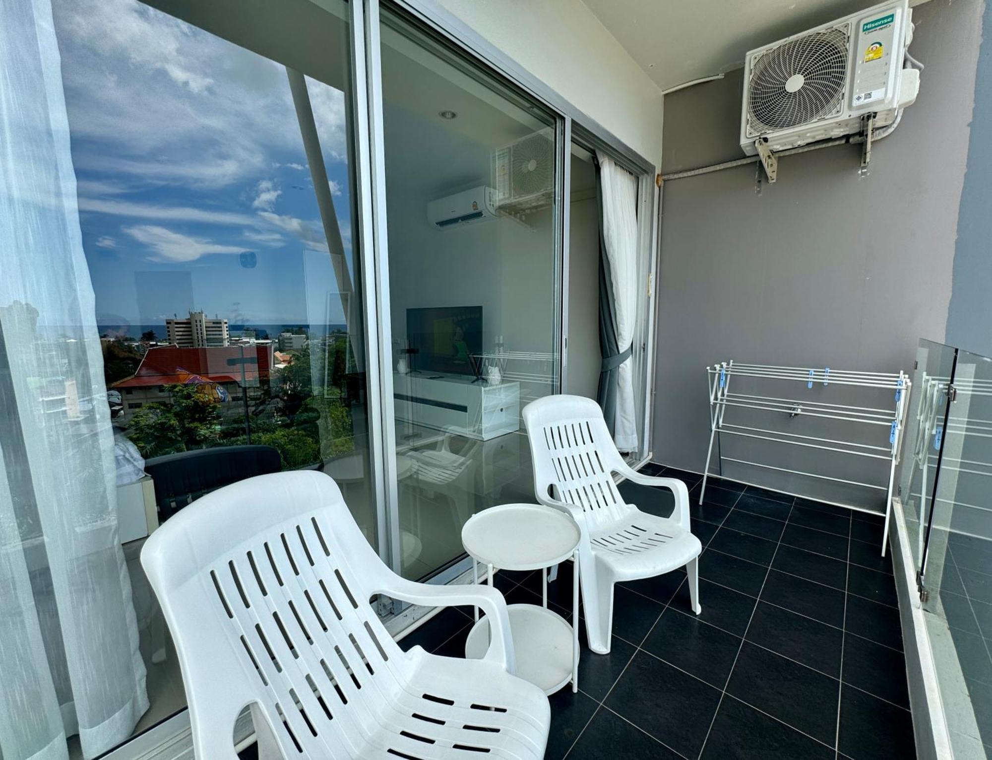 Sea View At Chic Condo, Apartment Karon
