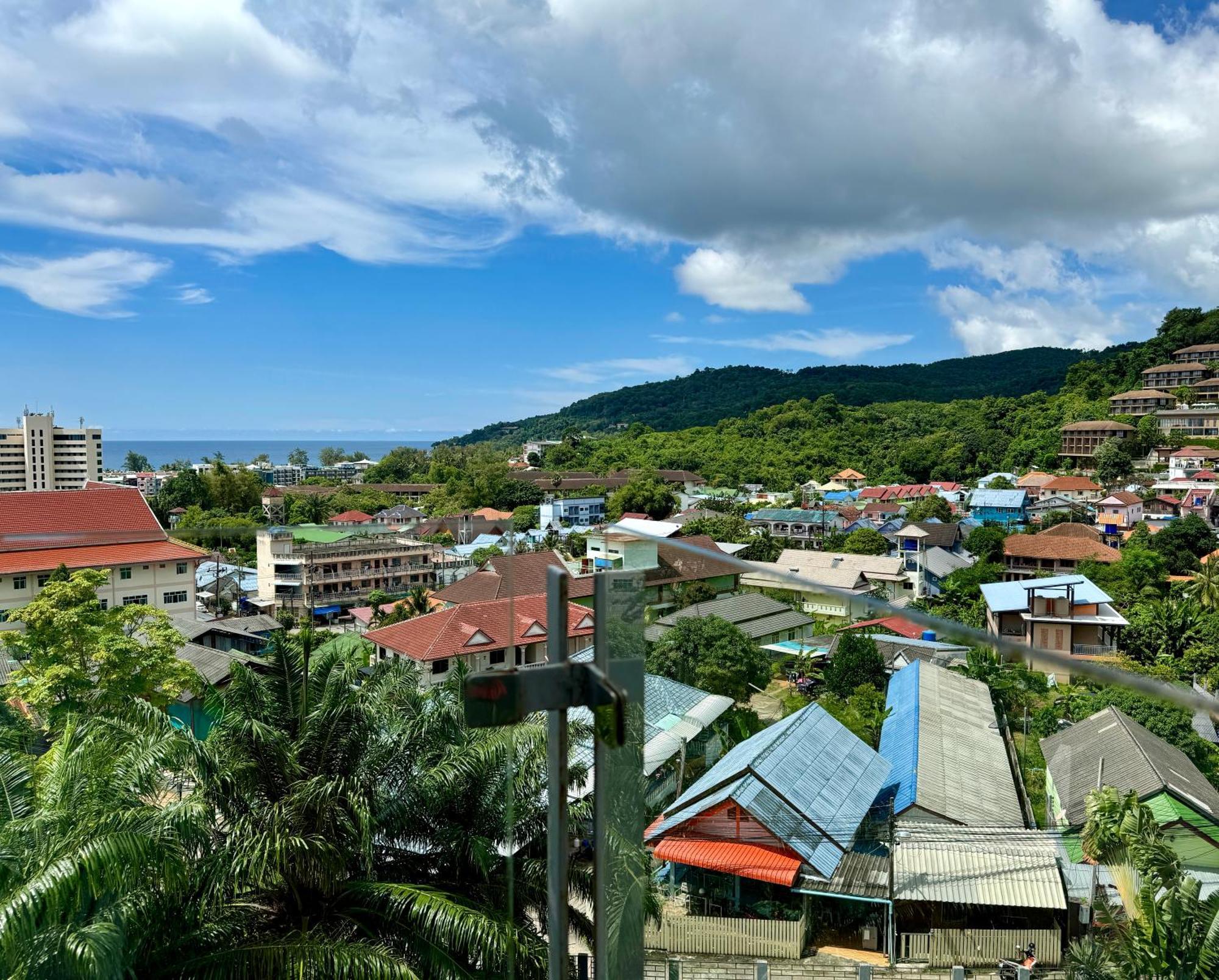 Sea View At Chic Condo, Apartment Karon