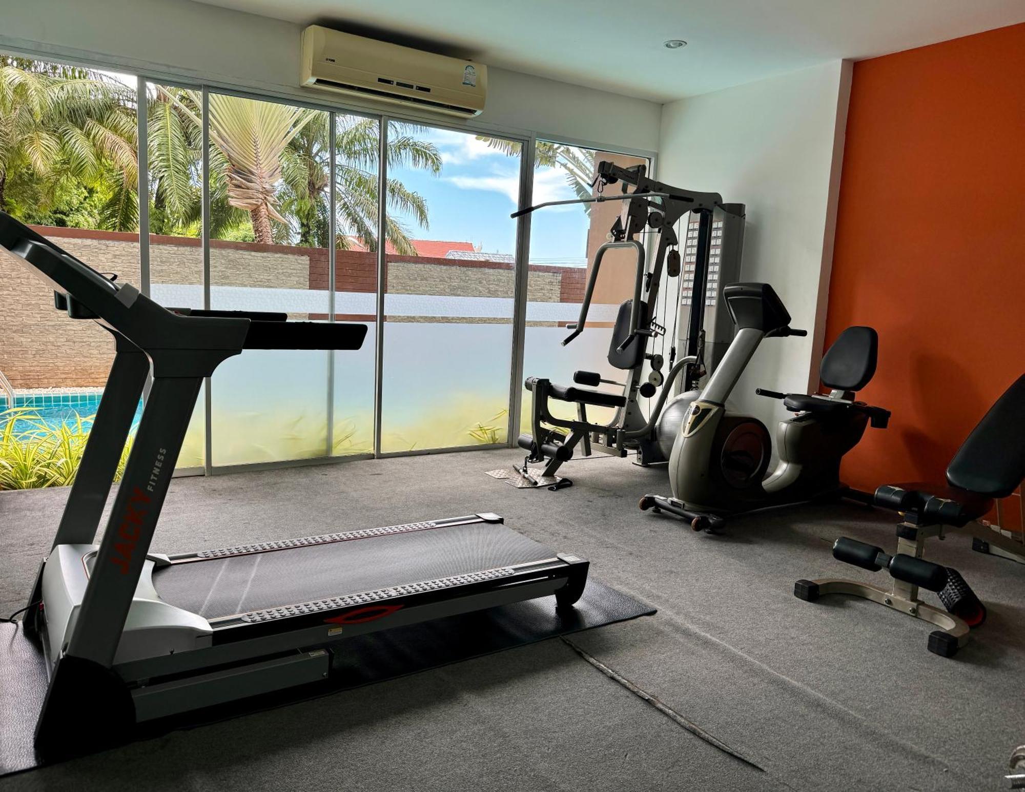 Apartment Sea View At Chic Condo, *