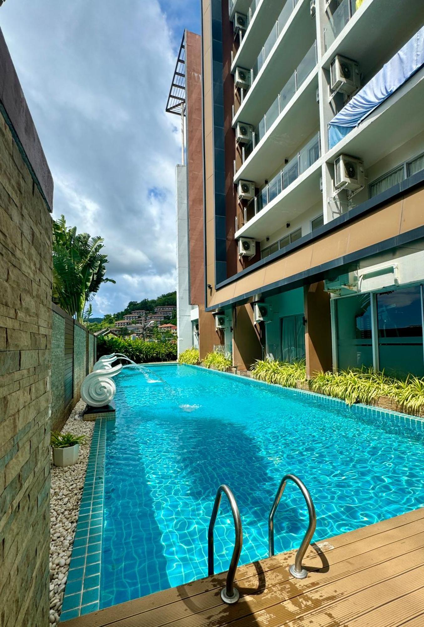 Apartment Sea View At Chic Condo, Karon
