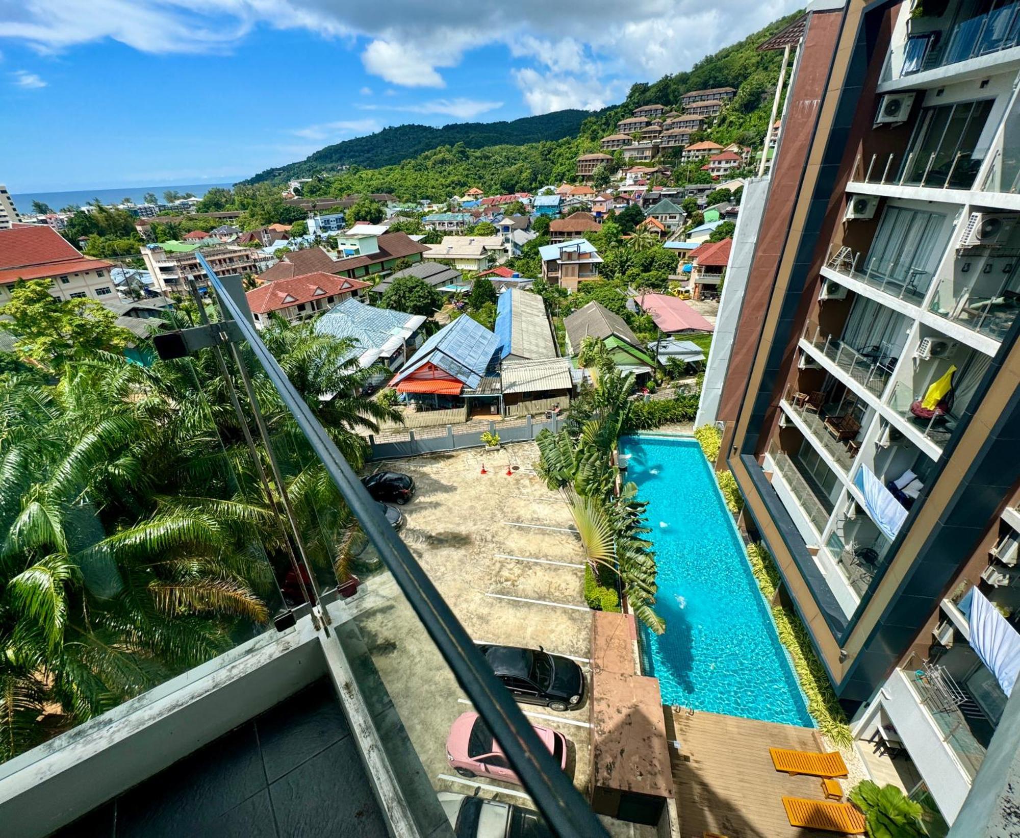 Apartment Sea View At Chic Condo, *