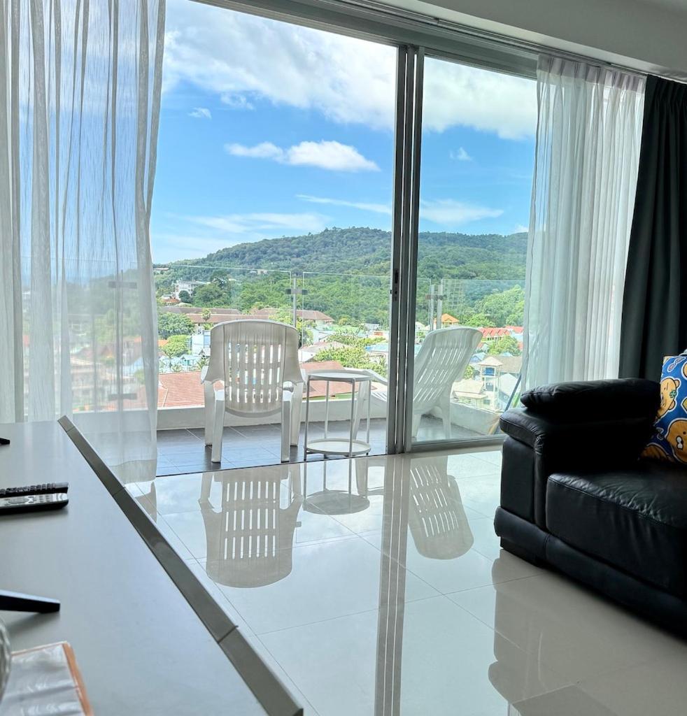 Sea View At Chic Condo, Apartment *