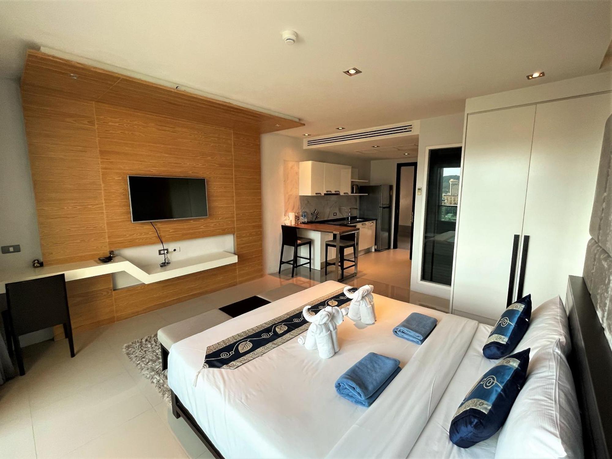 Emerald Terrace By Lofty Apartment Patong