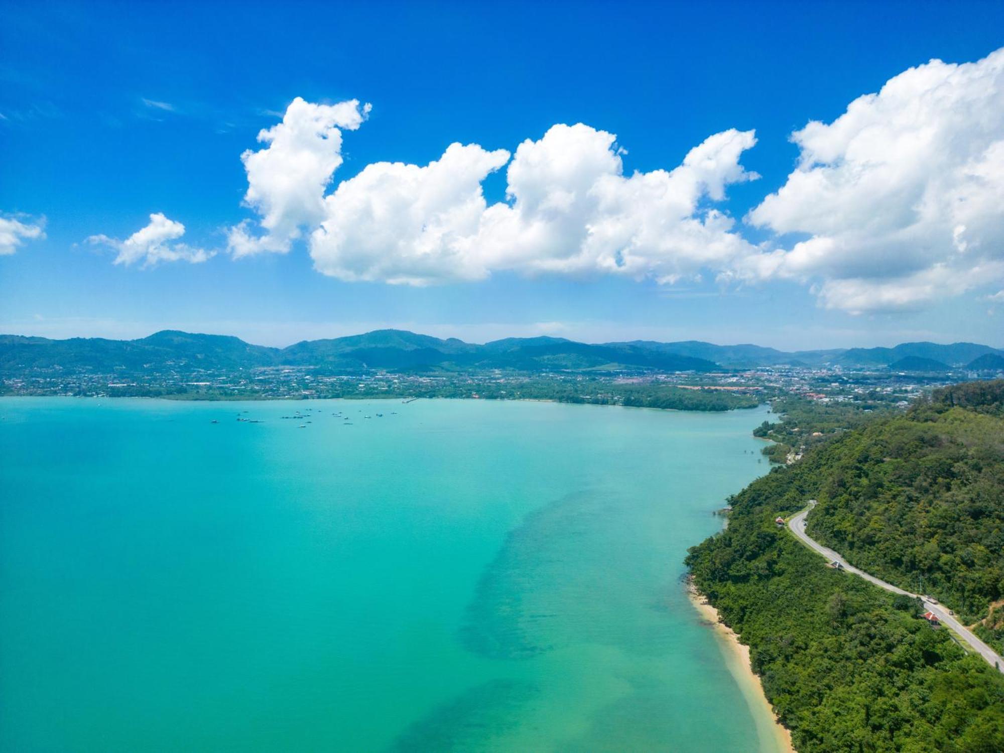 悬崖别墅 无边海景 直达海滩 五卧泰式独栋私人泳池别墅 超漂亮日出 Villa *
