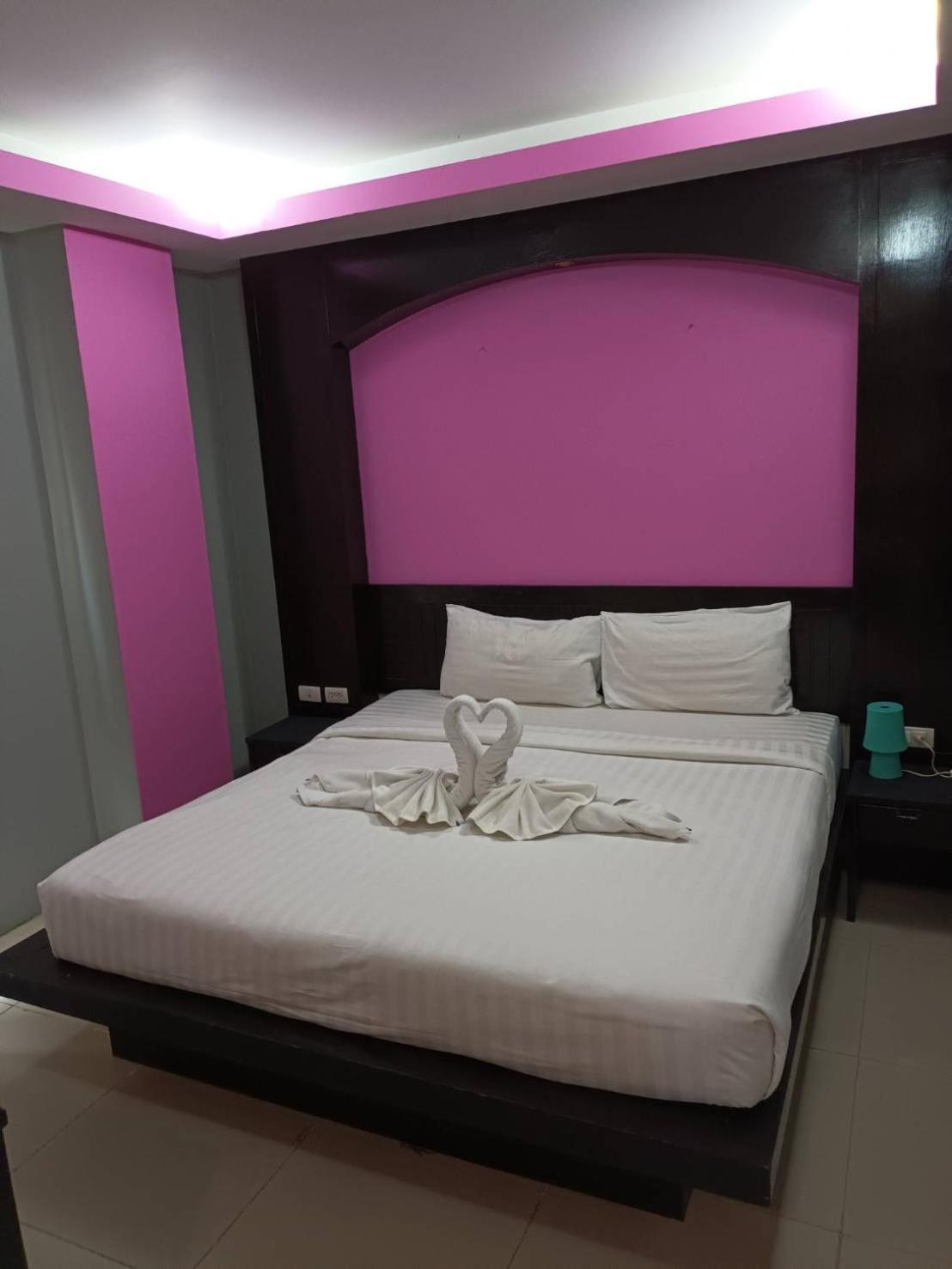 Lavender 3*