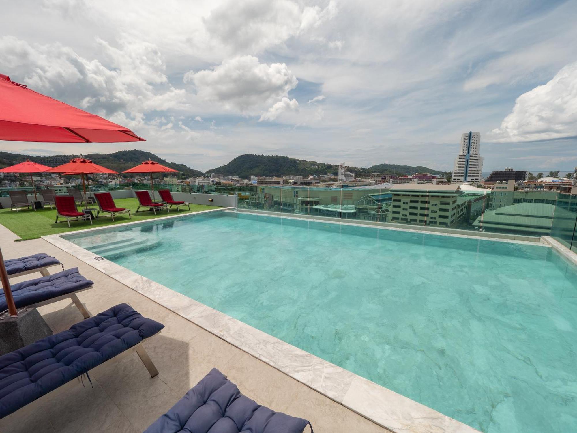 Hotel Neon Patong
