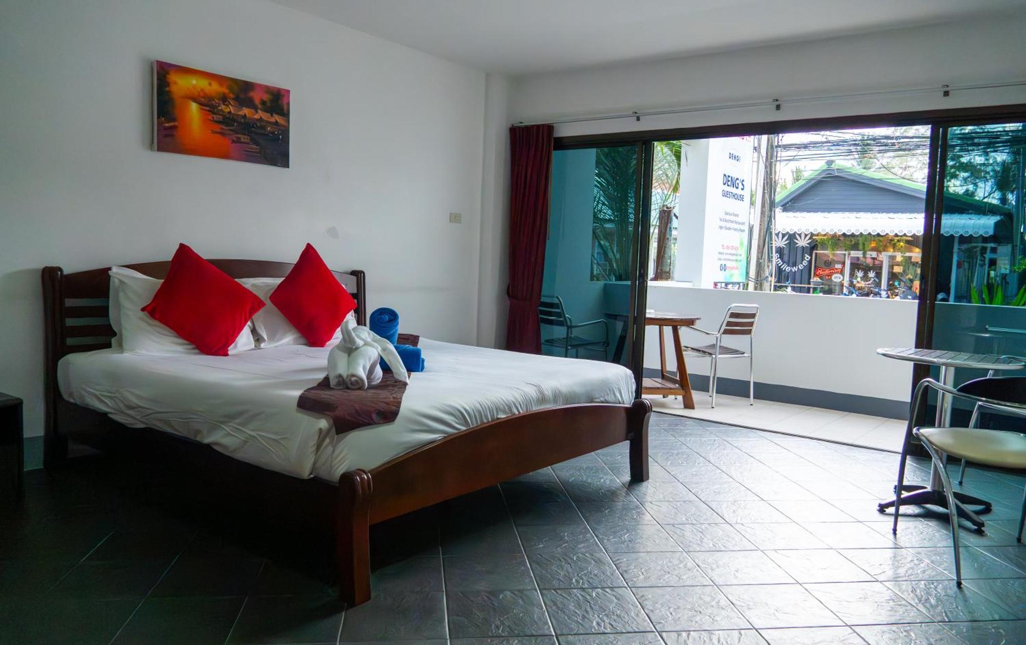 Hotel Deng's 3*