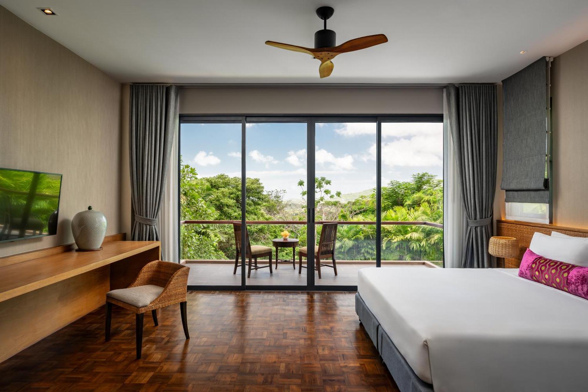 Noku Phuket Resort 5*