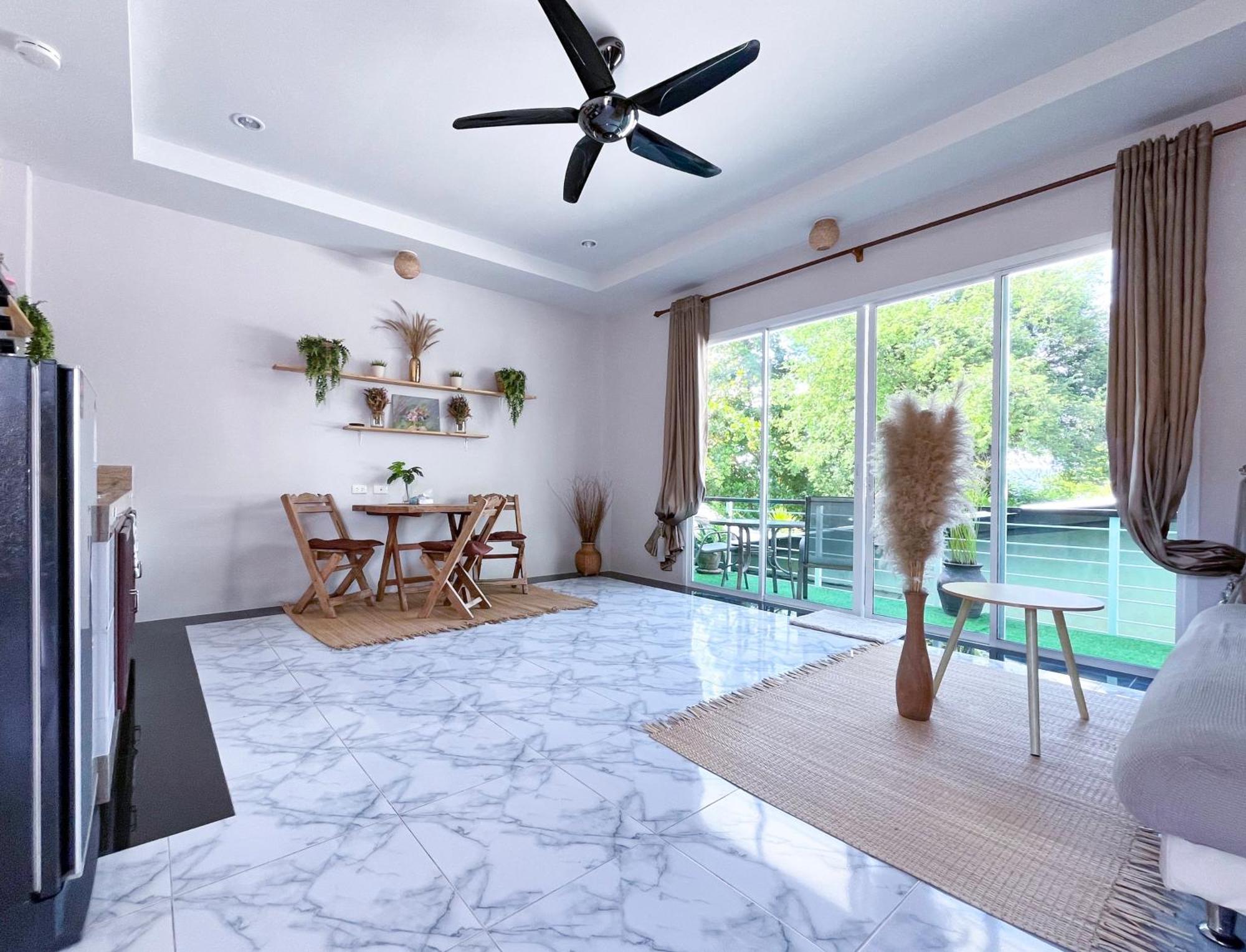 Sea Dreamer Beachfront Apartment Phuket