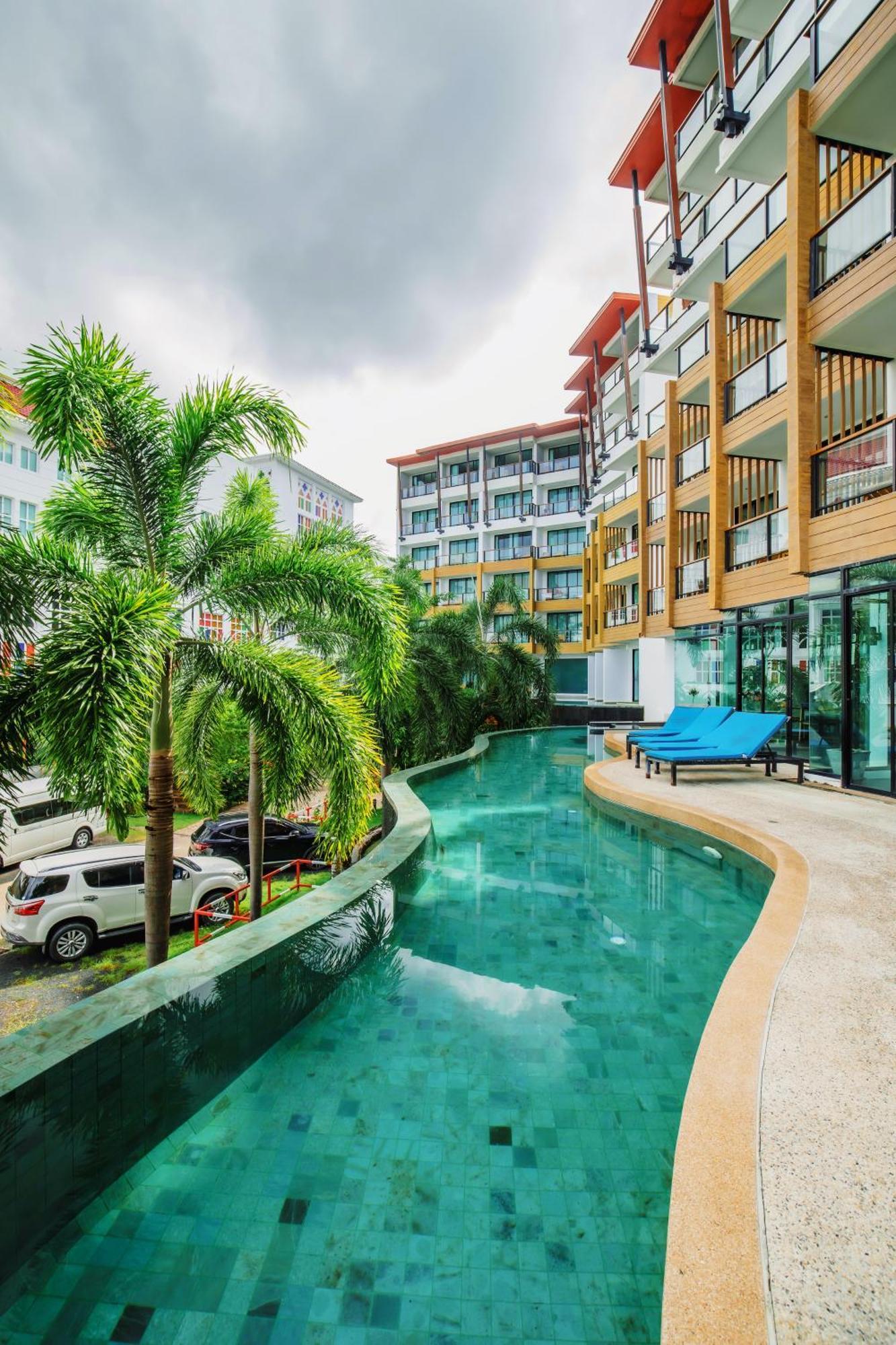 Hotel The Lunar Patong