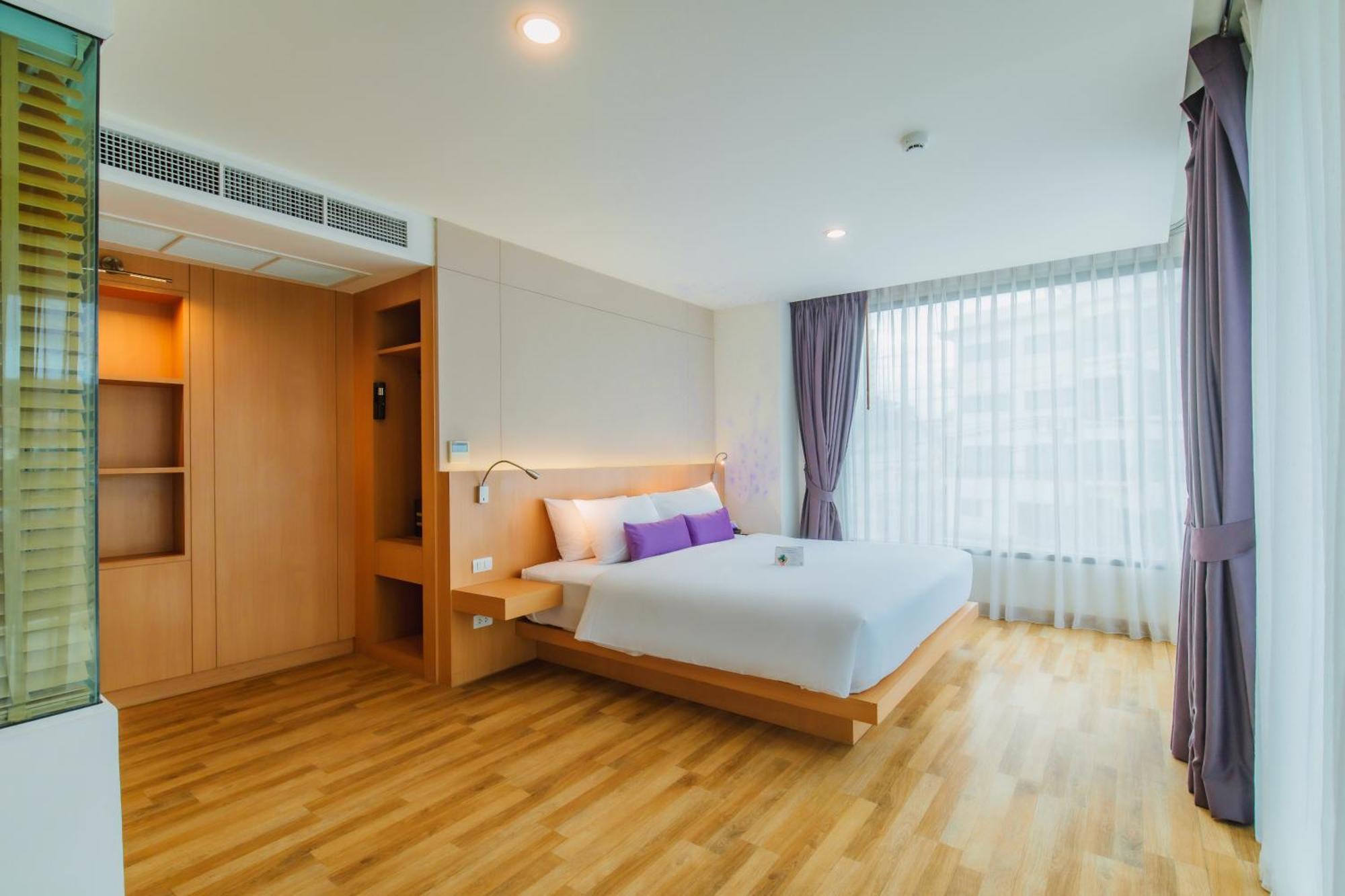 The Lunar Hotel 4*